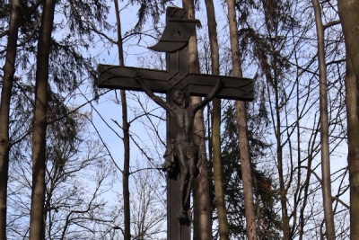 Železn&yacute; kř&iacute;ž při cestě z Hukvald do Fren&scaron;t&aacute;tu